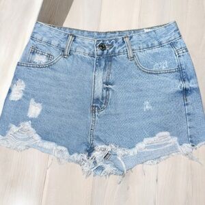 SHEIN’ Women’s cut-Off Shorts. Size 28